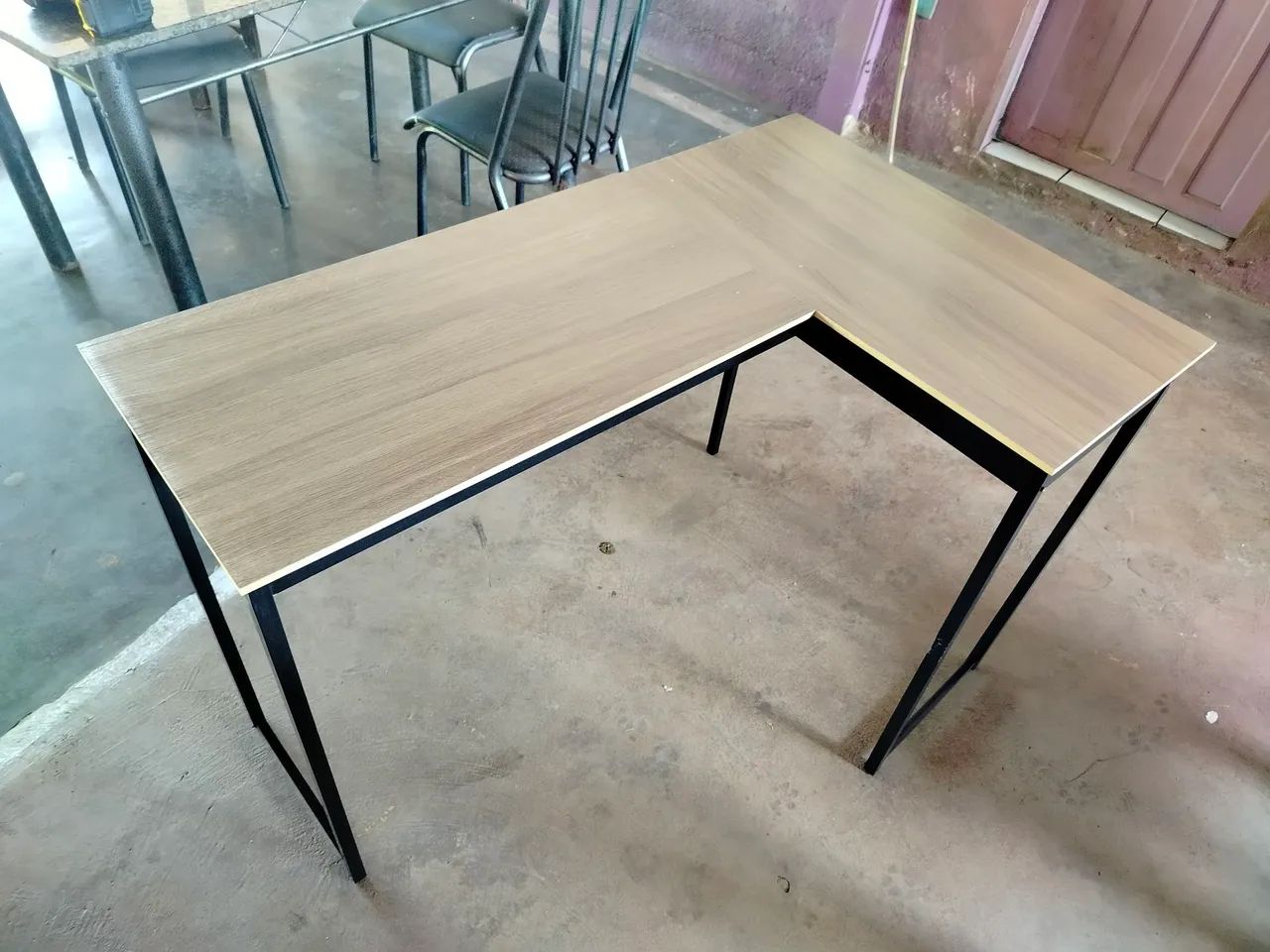 Mesa em L para escritorio