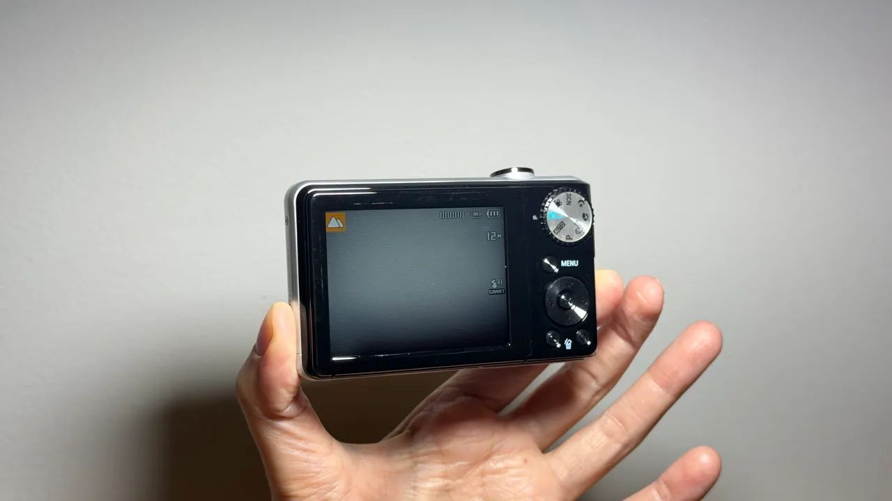 Câmera Digital Samsung PL100 - 12.2 MP e 3x de zoom - Foto 2