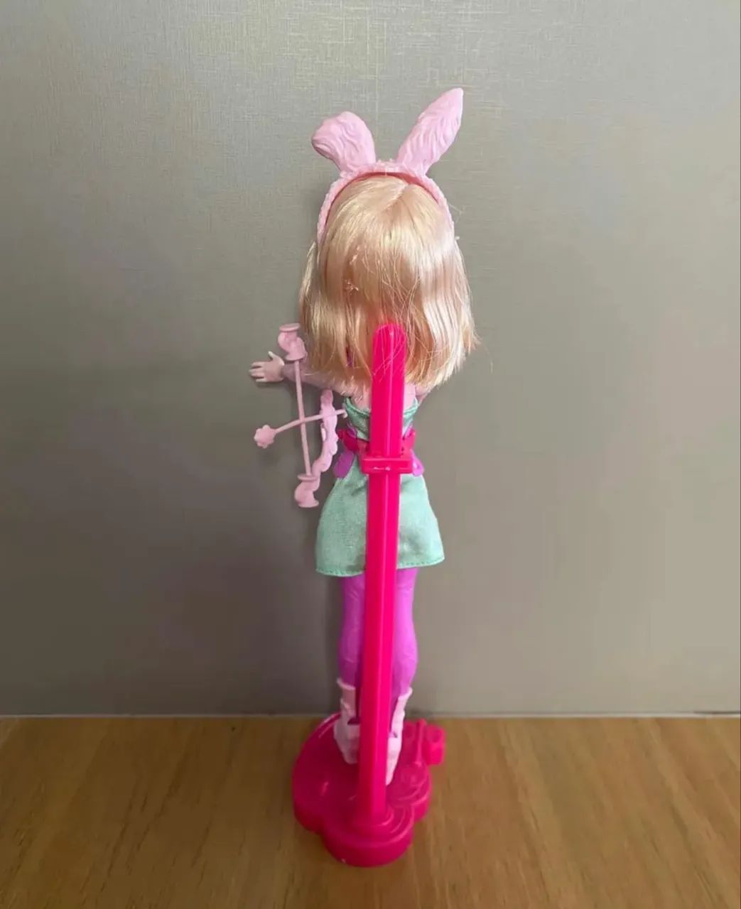 Ever After High Bunny Blane, apenas retirada da caixa, impecável. - Foto 2