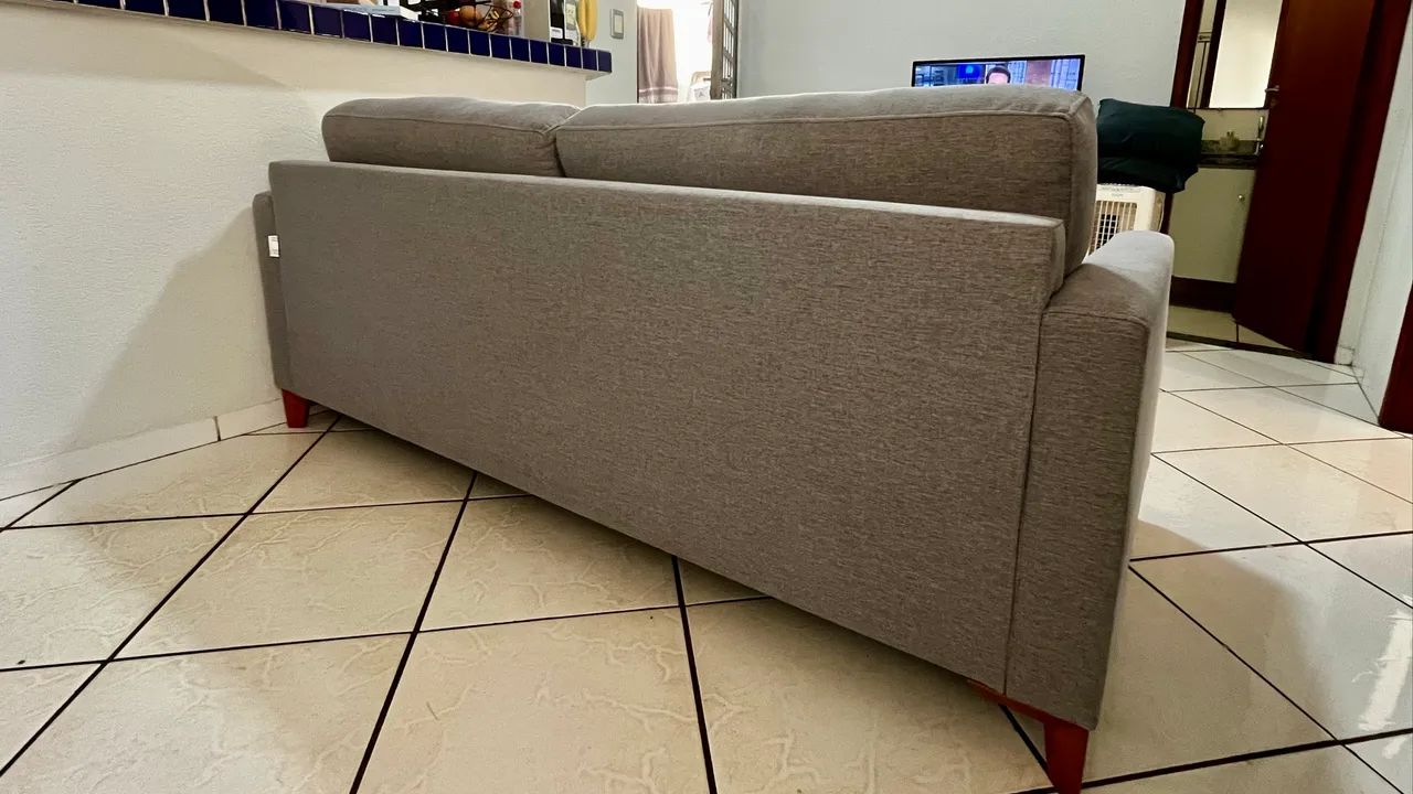 Sofá Cinza elegante - Apenas 3 meses de uso - Foto 3
