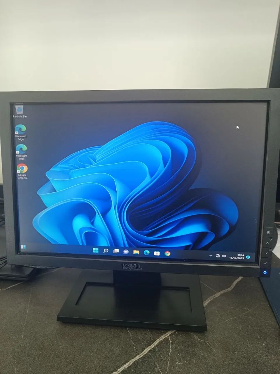Monitor - Dell 17p