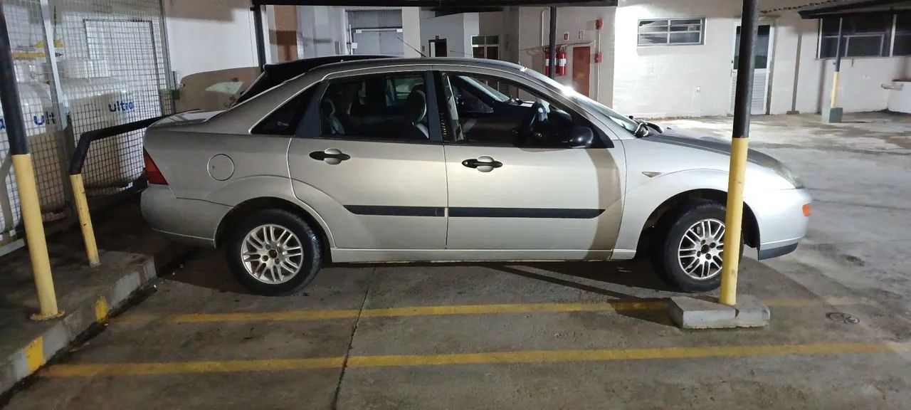 Ford Focus Focus Sedan 2.0 16V/2.0 16V Flex 4p 2002