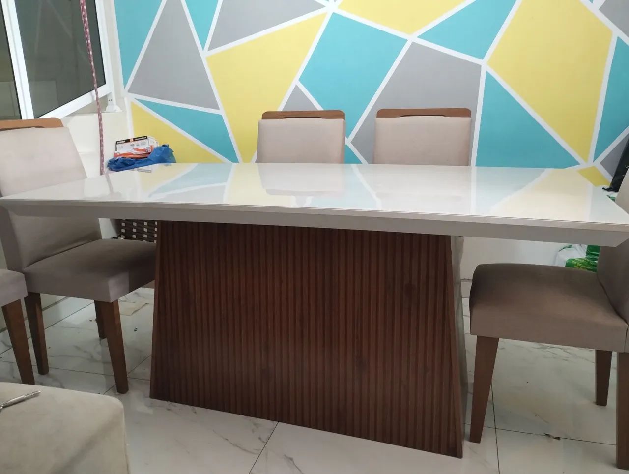 Mesa de jantar 6 cadeiras retangular off white e creme com tampo de vidro - Foto 4