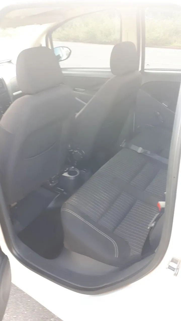Fiat Idea Essence Dualogic 1.6 Flex 16V 5P 2013 - Foto 5