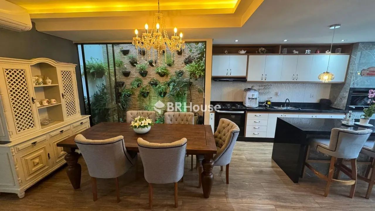 Ribeirão do Lipa | Casa de Condomínio 4 quartos, sendo 3 suites