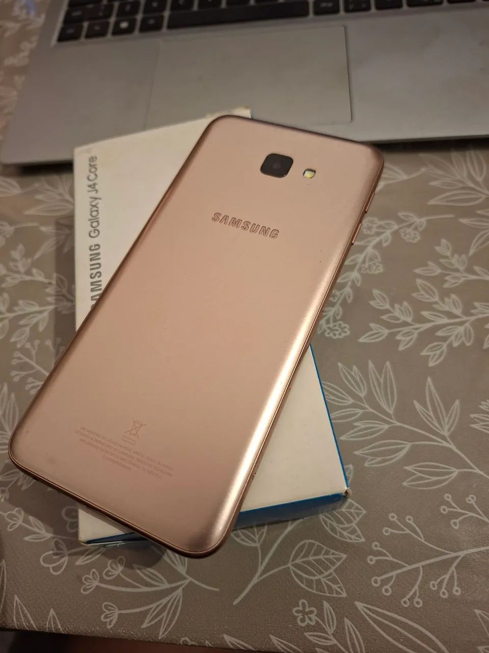 Celular Samsung J4 Core impecável - Foto 2