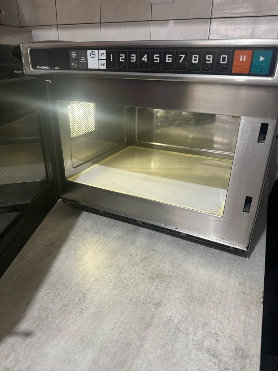 Microondas profissional Prática Finicher 2100w 220v  - Foto 4