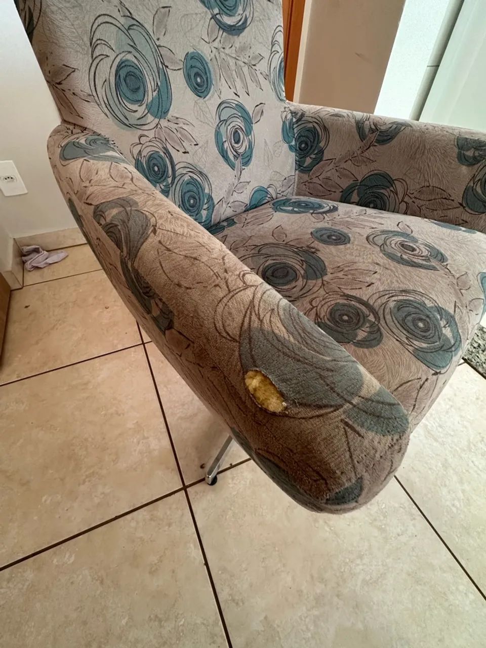 Poltronas Giratórias Estofadas  - Foto 2