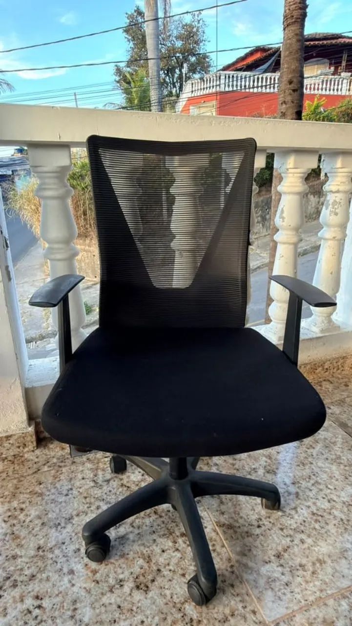 VENDO MESAS E CADEIRAS DE ESCRITORIO - Foto 3