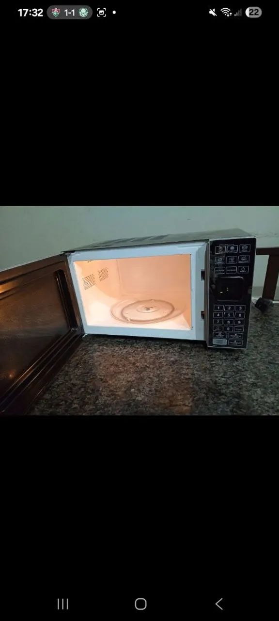 Micro-ondas Philco espelhado 30l