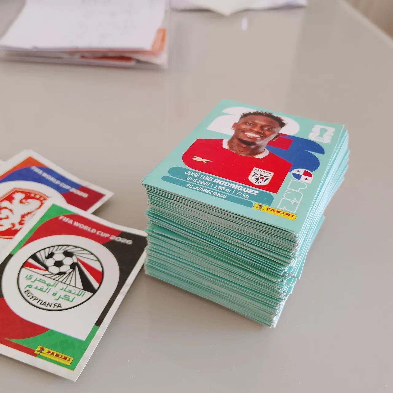 Figurinhas COPA  NORMAIS / EXTRAS E ESCUDOS VEMSAS E TROCA 