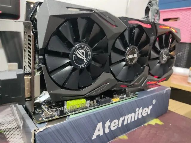 Placa de Vídeo GTX 1080Ti 11GB Asus ROG Usada - Foto 3