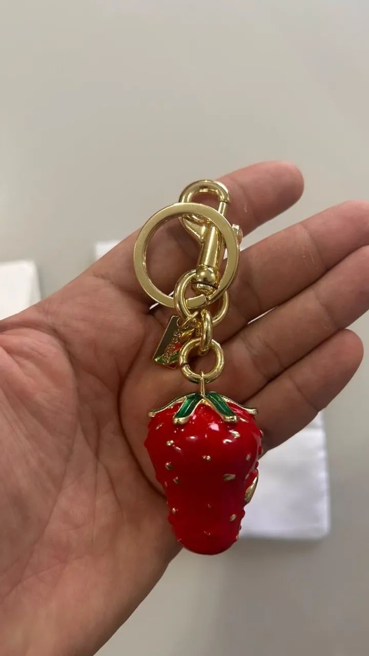 chaveiro coach morango vermelho original - Foto 3