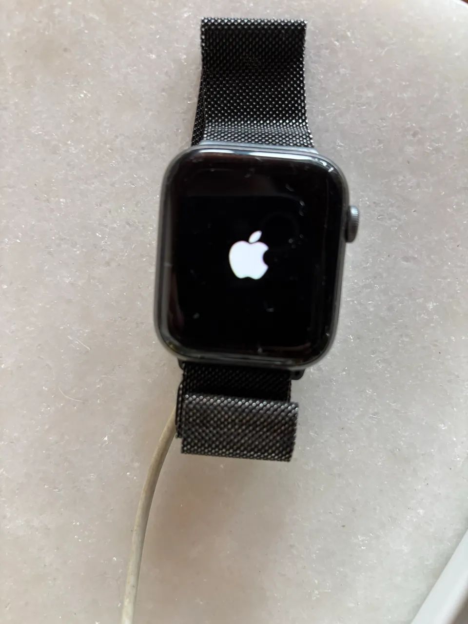 Apple Watch Series 5 44mm GPS + Cellular + Pulseira Milanese