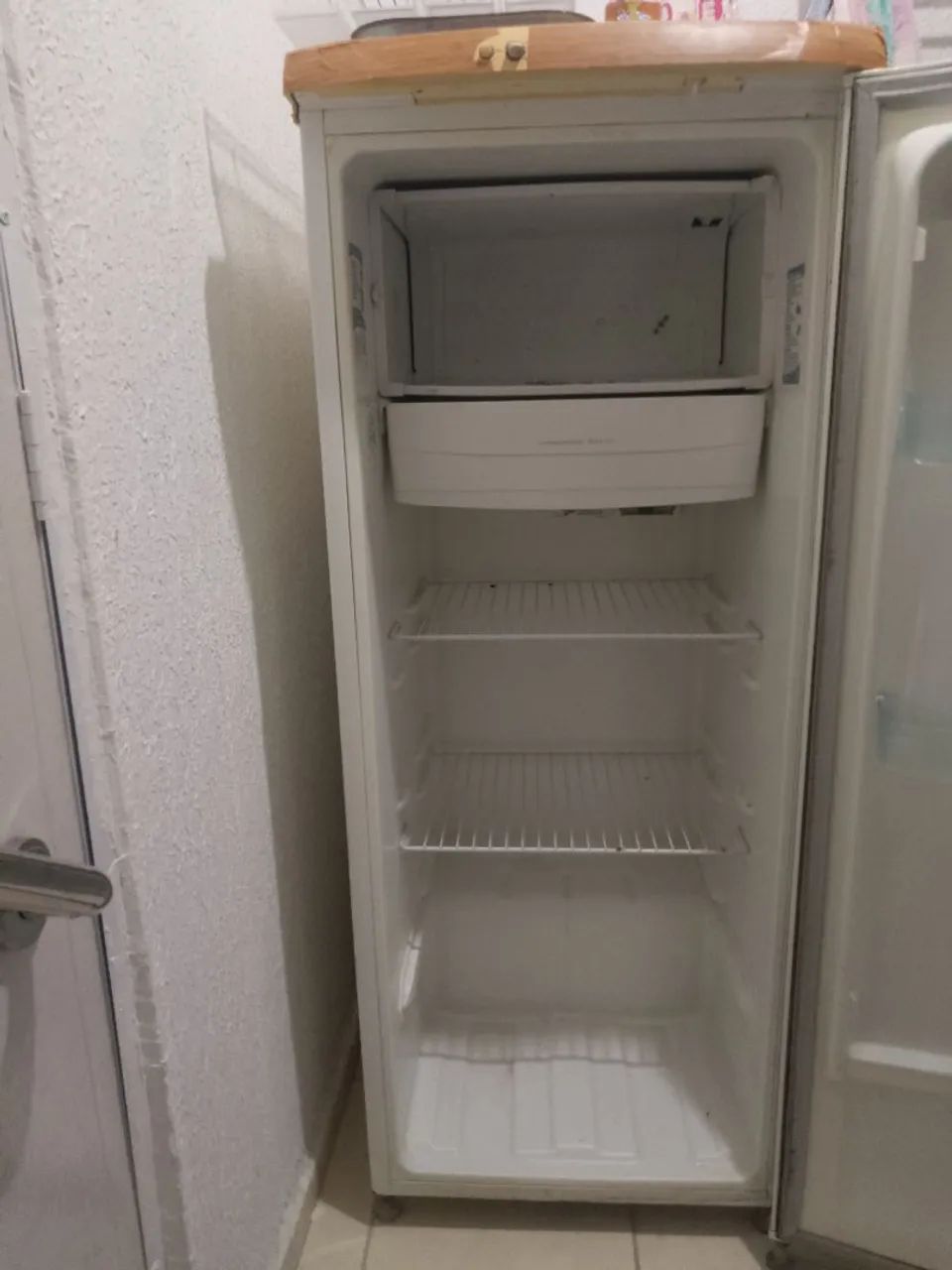Vendo uma geladeira 