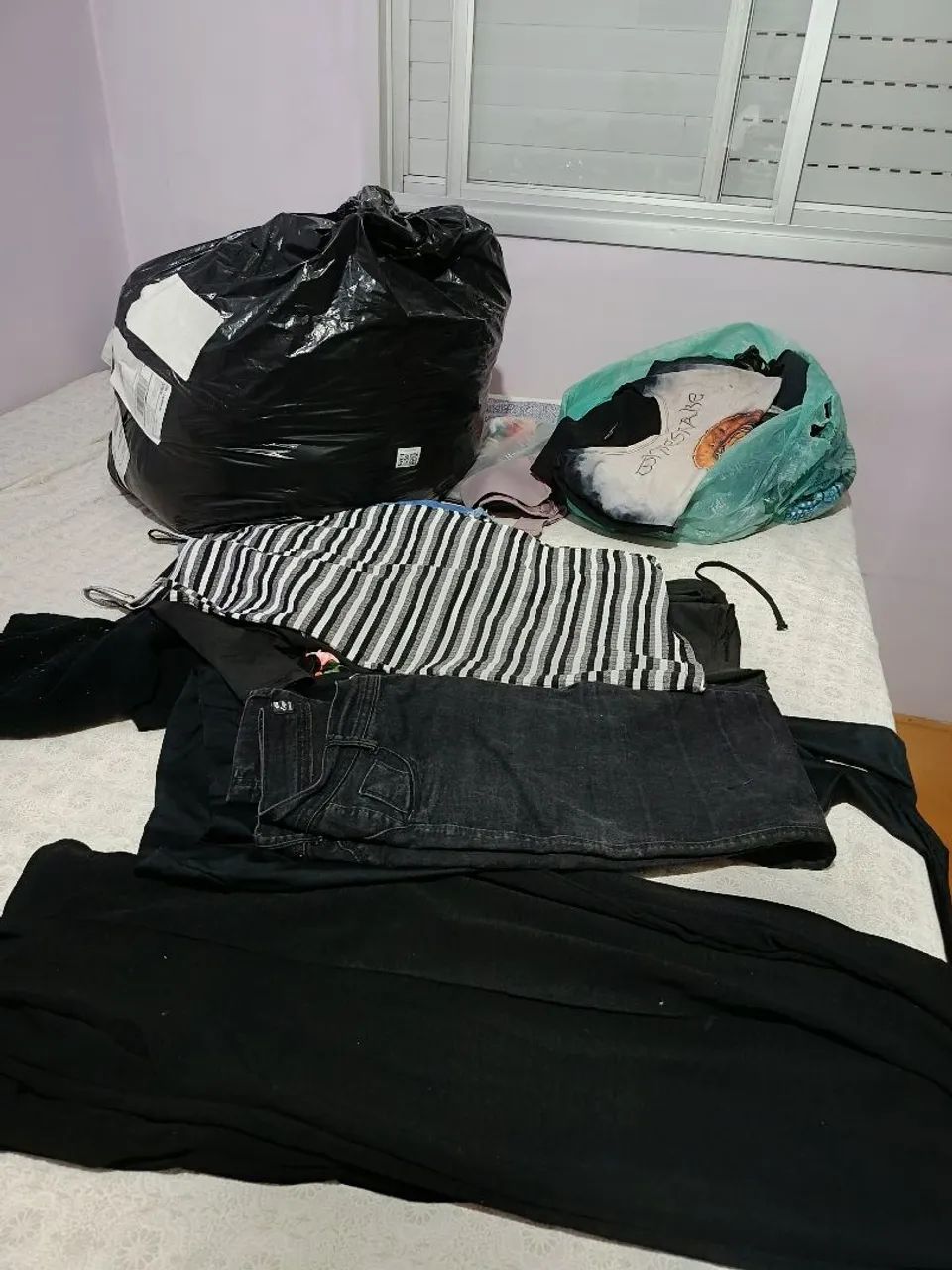 Roupas, Calçados e outros
