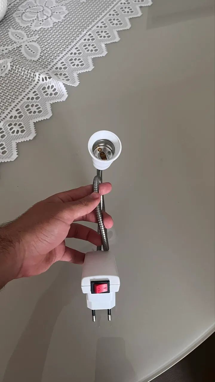 Adaptador de lâmpada para tomada  - Foto 2