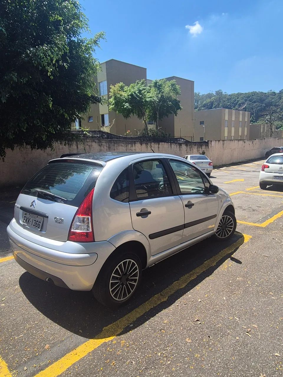 Citroën C3 GLX 1.4/ GLX SONORA 1.4 FLEX 8V 5P 2010