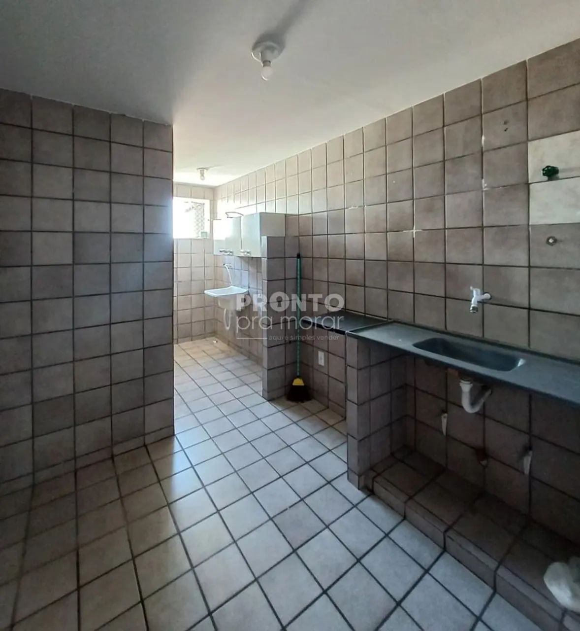 Apartamento com 2 quartos em Várzea