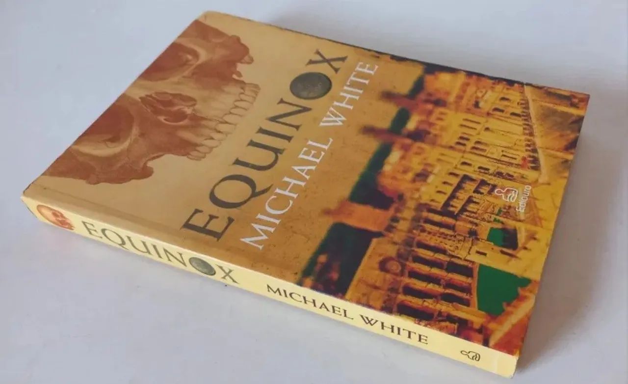 Livro Equinox  - Foto 2