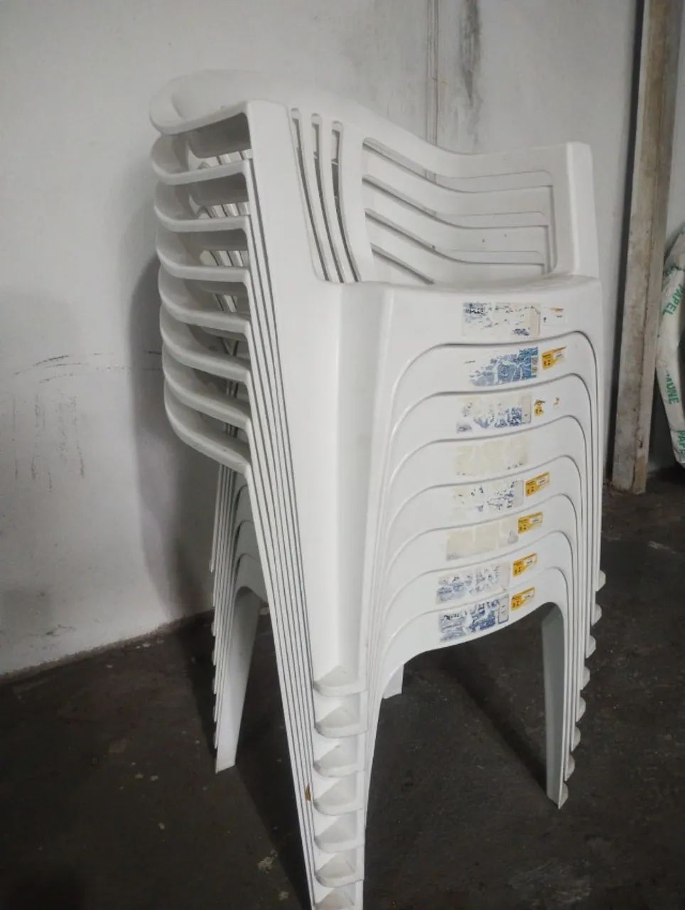 Mesas e cadeiras de plástico resistentes - Foto 4