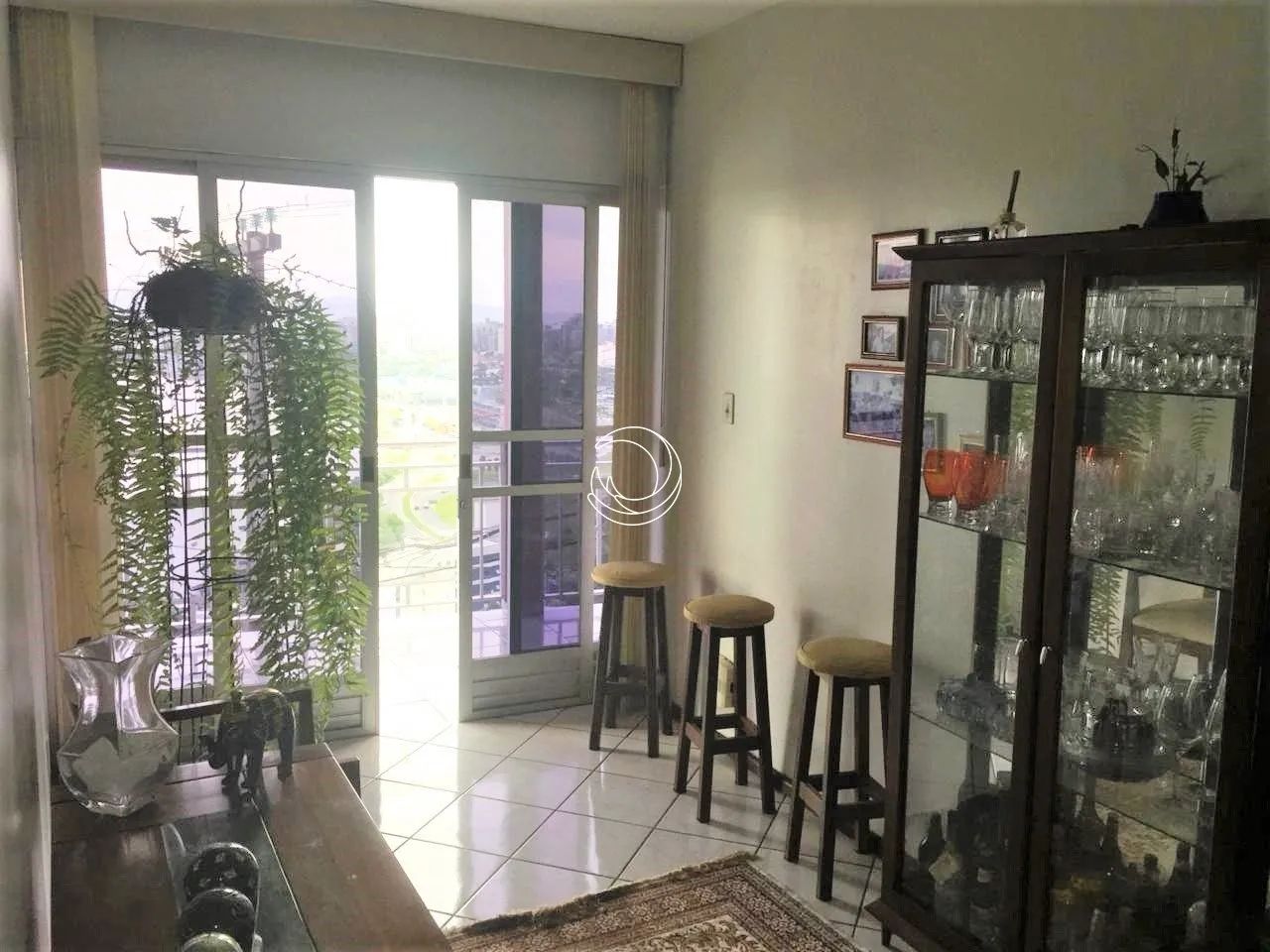 Casa Residencial de 4 dorms no bairro Centro - Foto 4