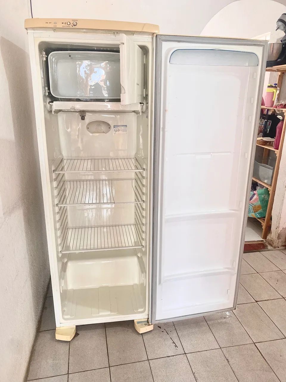 Geladeira 220v electrolux - Foto 2