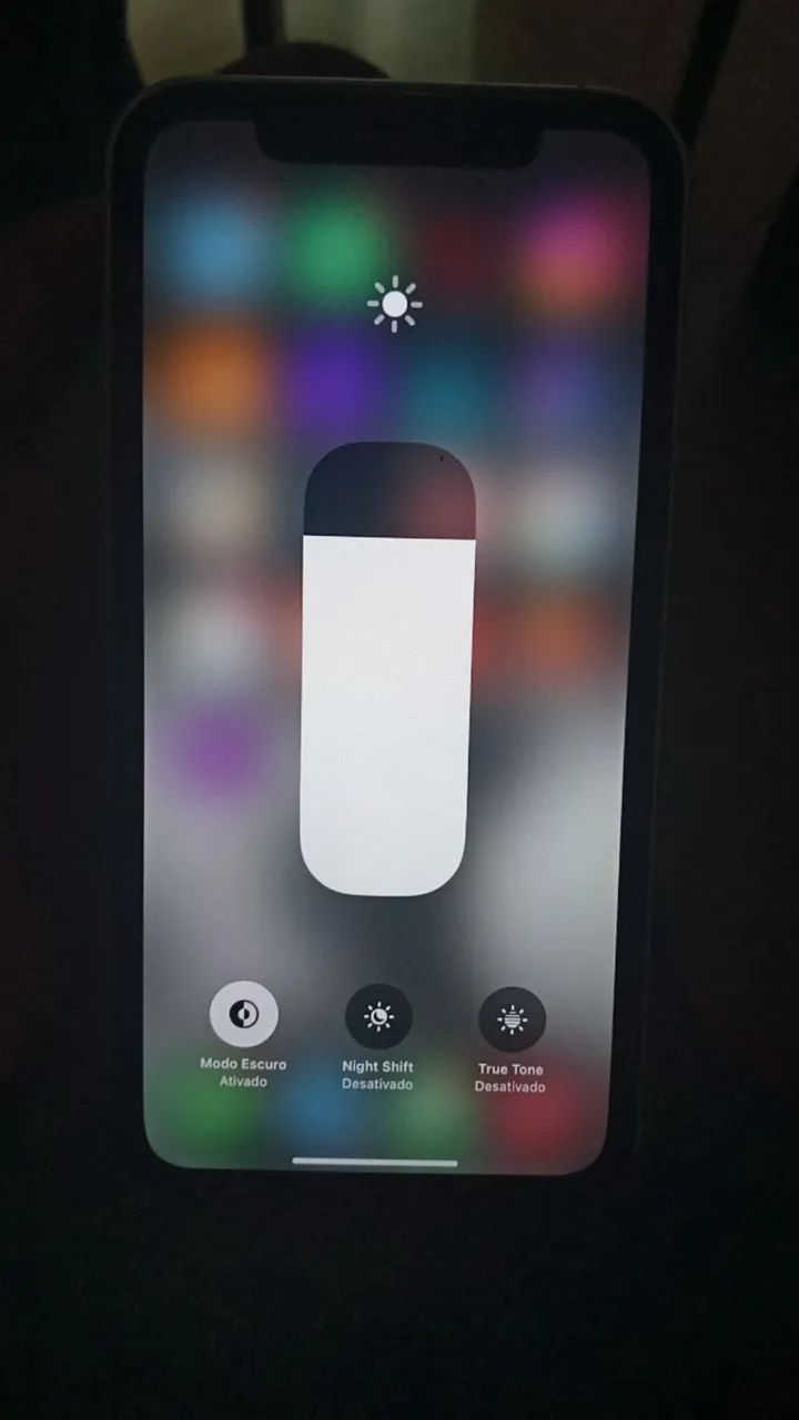 iPhone XR Na Carcaça 17 pro
