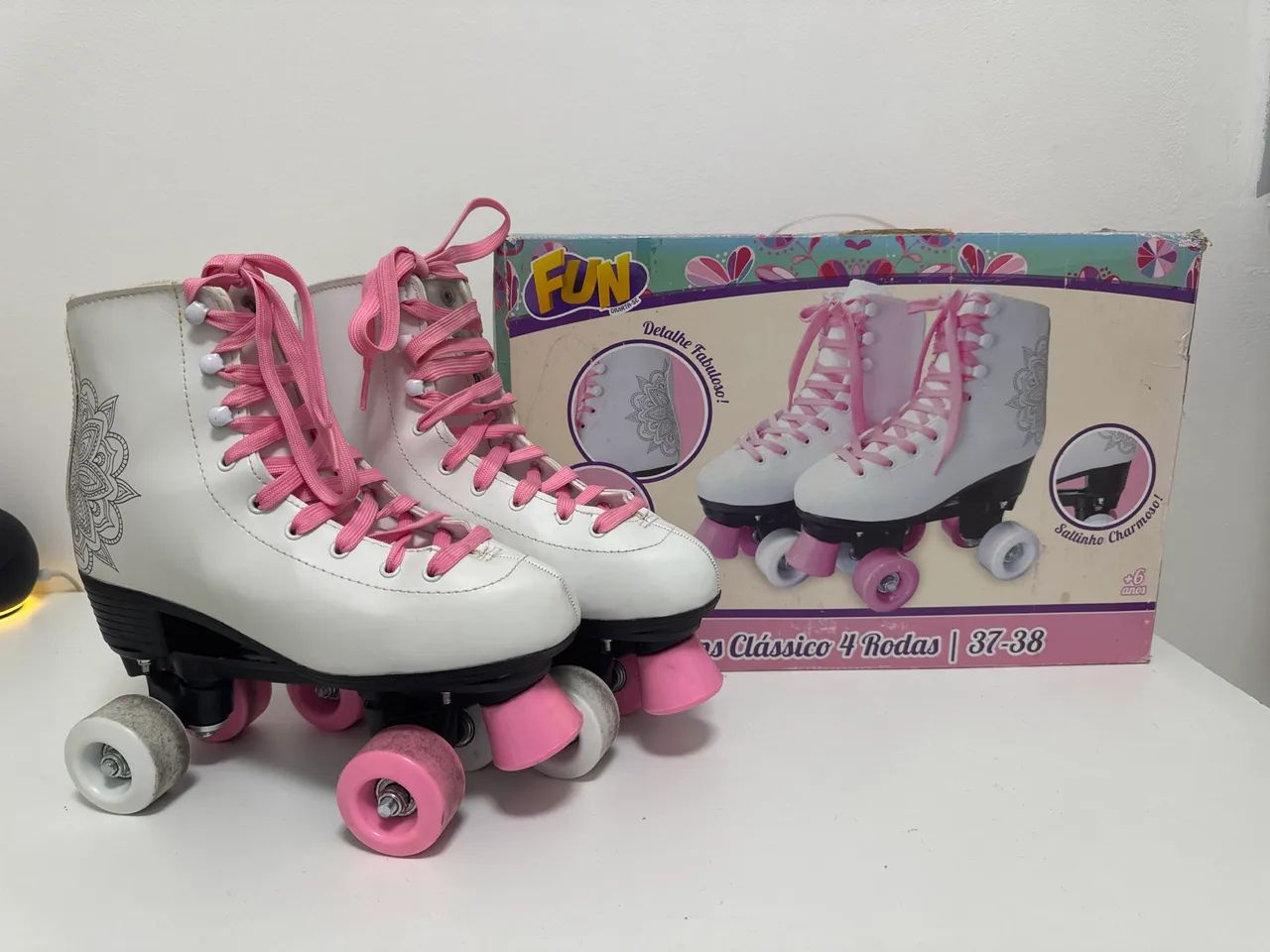 Patins branco e rosa 4 rodas marca FUN utilizado apenas uma vez (tam. 37-38)
