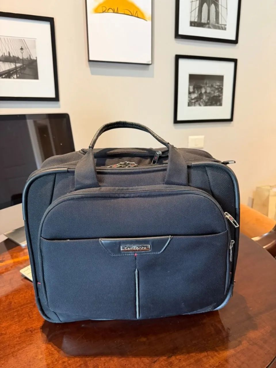 Mala Samsonite para notebook com rodinhas - executiva, nylon preto - Foto 4