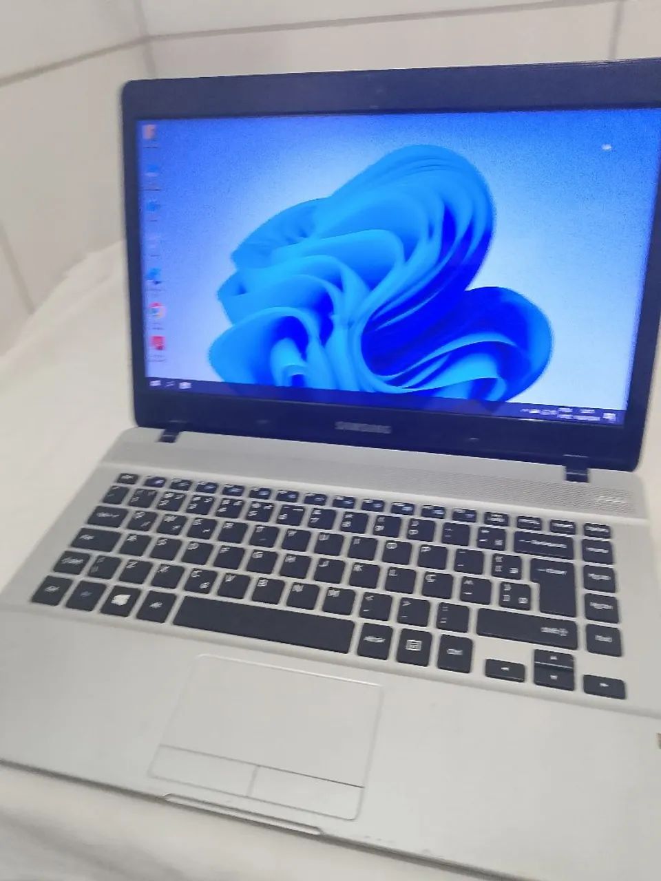 Vendo notebook Samsung core i3  - Foto 4