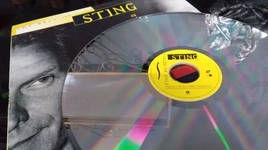 Laser Disc Sting - Fields Of Gold Best Of - Importado USA - Foto 3