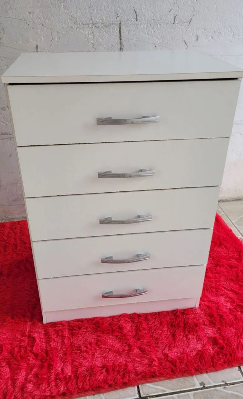 Cômoda 5 gavetas 
