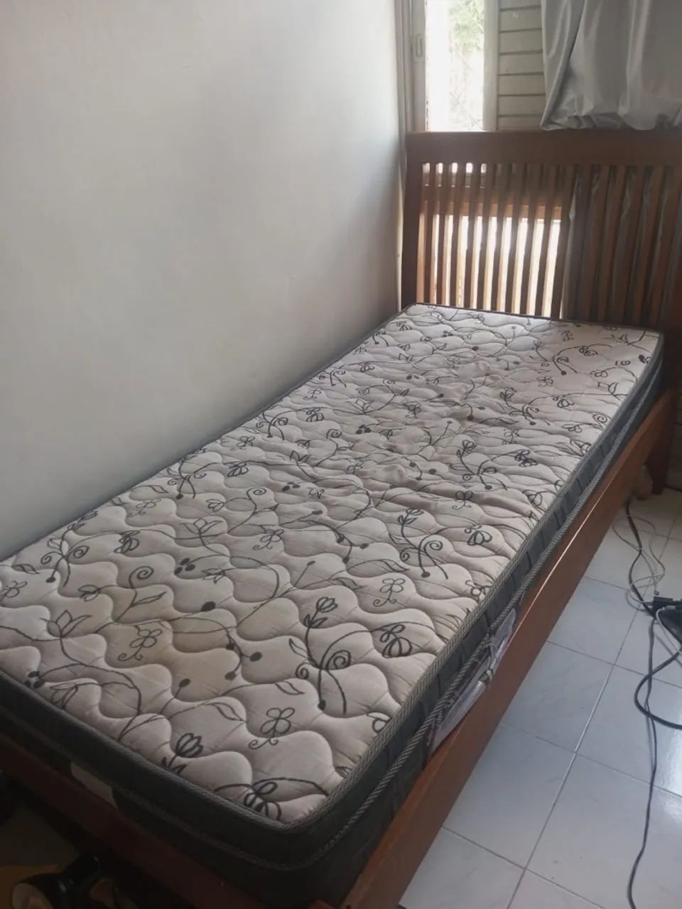 Cama de solteiro/solteirão de madeira maciça - Foto 3