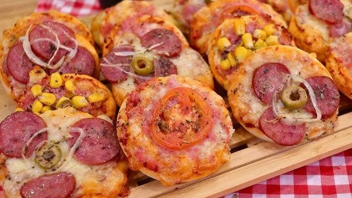 Mini pizzas.