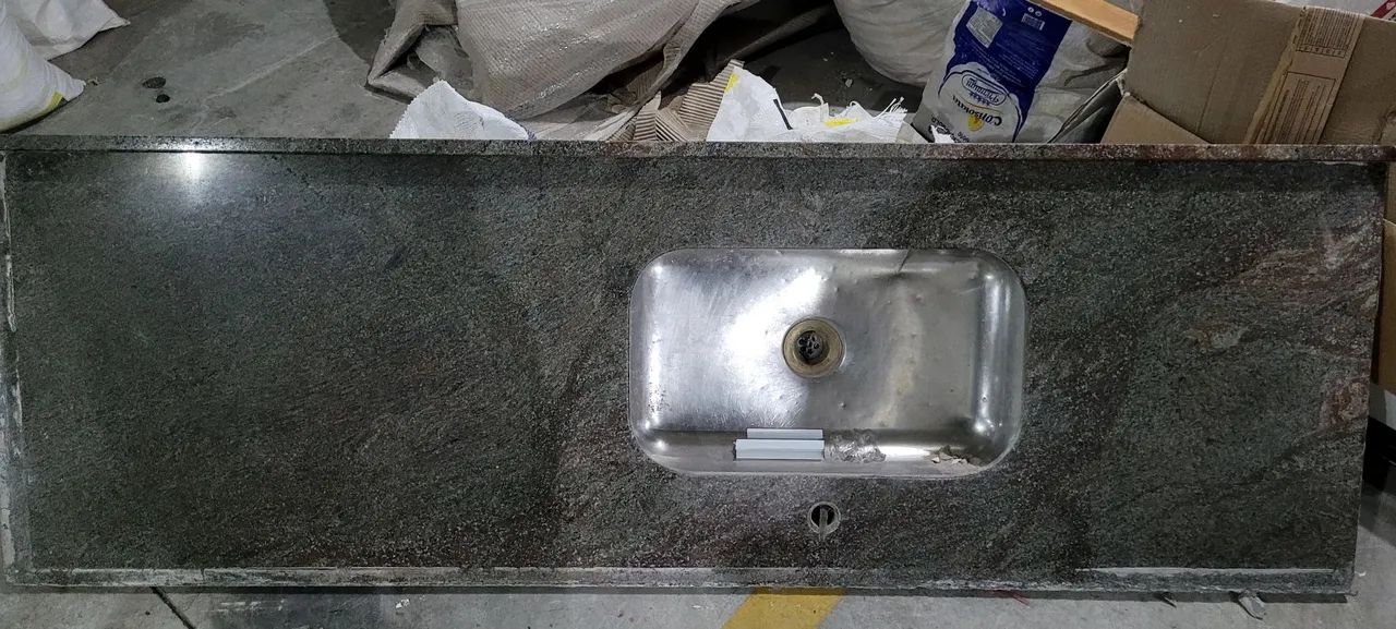 Bancada de granito com pia