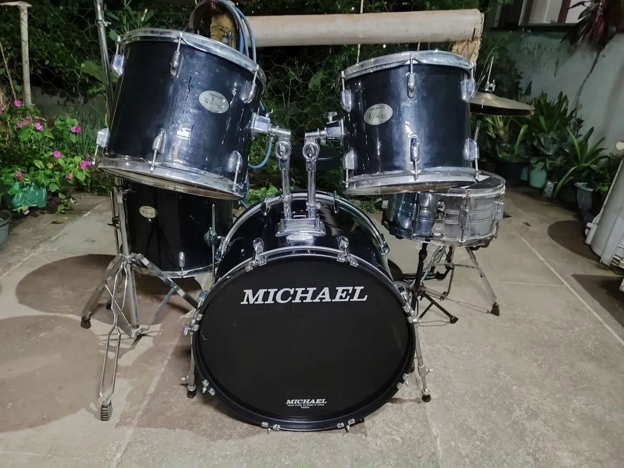 Bateria Michael Classic Muito conservada 