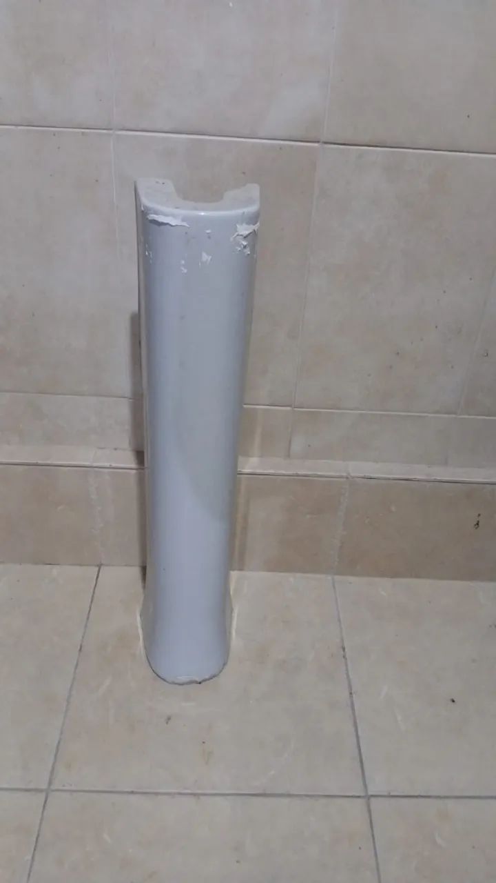 Gray Sink Column