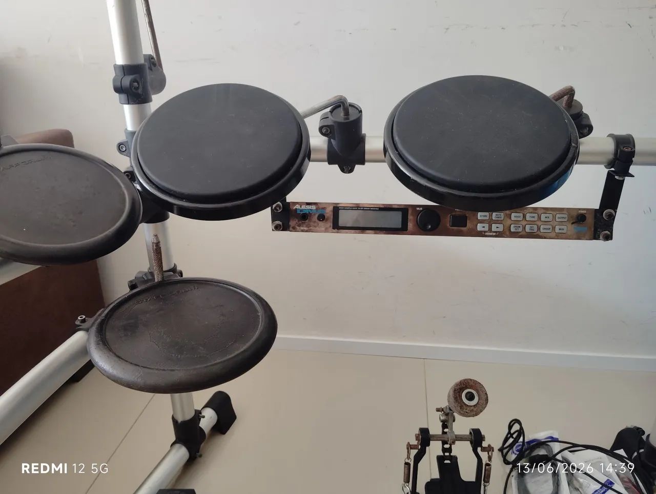 Bateria eletrônica alesis