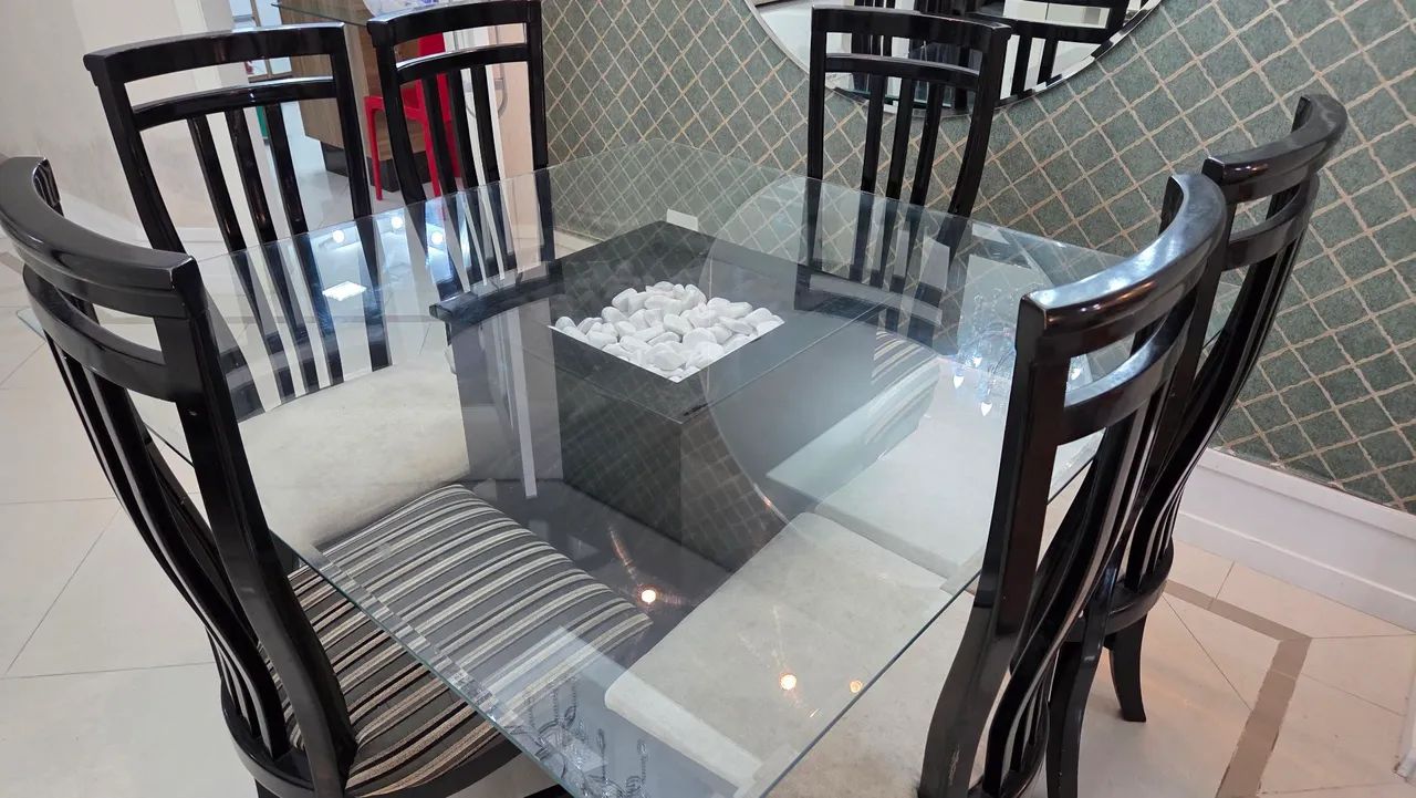 Vendo Mesa de 6 lugares.  - Foto 2