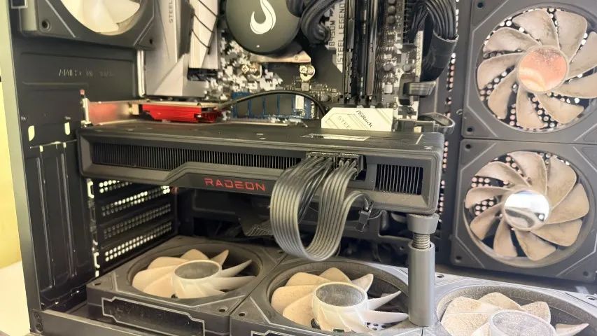 AMD RX 6750 XT 12GB Reference Edition - Foto 2