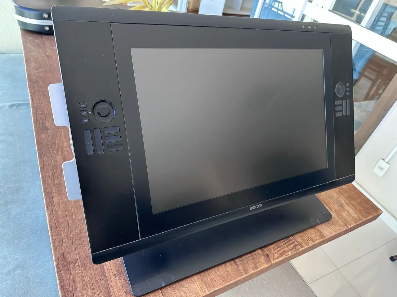 Wacom Cintiq HD 24 DTK 2400