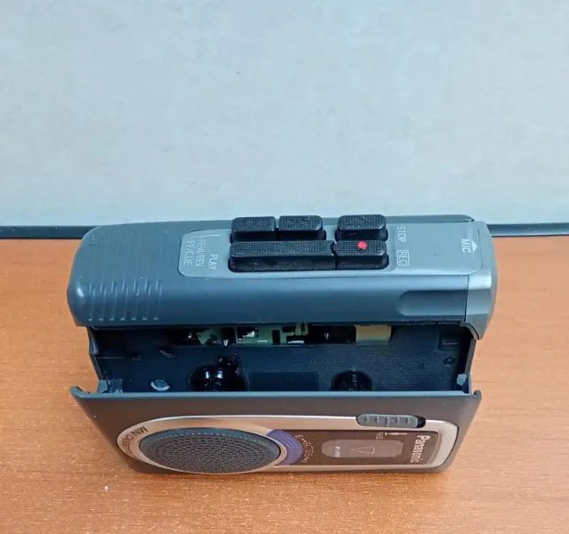 Este gravador de fita cassete portátil é o Panasonic RQ-L10 DV00143 - Foto 3
