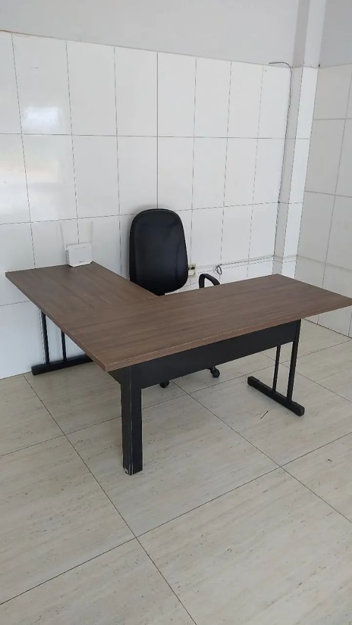 Mesa em L - Com Gavetas 