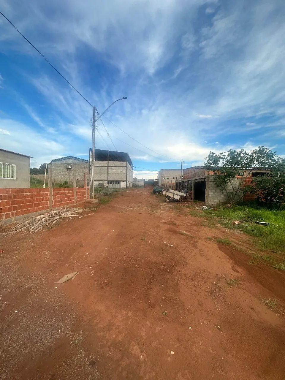 LOTE NA BEIRA DA PISTA 475