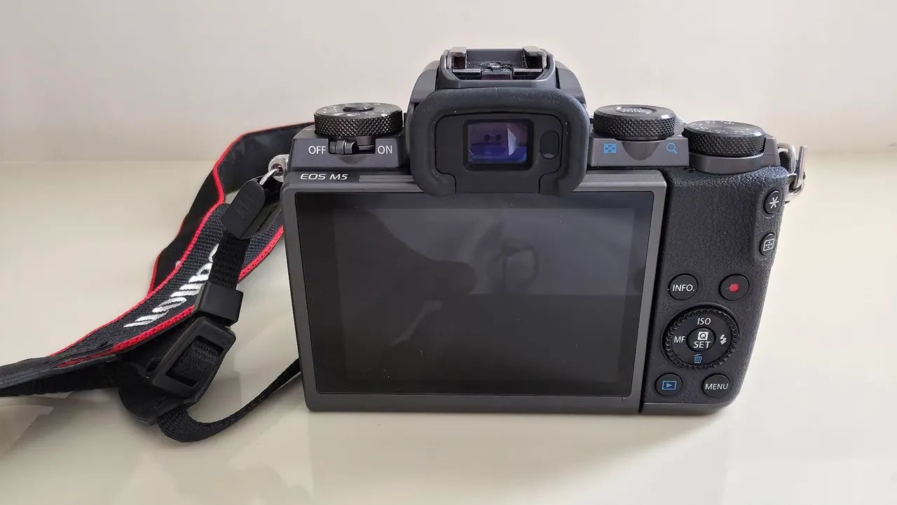 Câmera  mirrorless Canon M5 impecável  - Foto 3