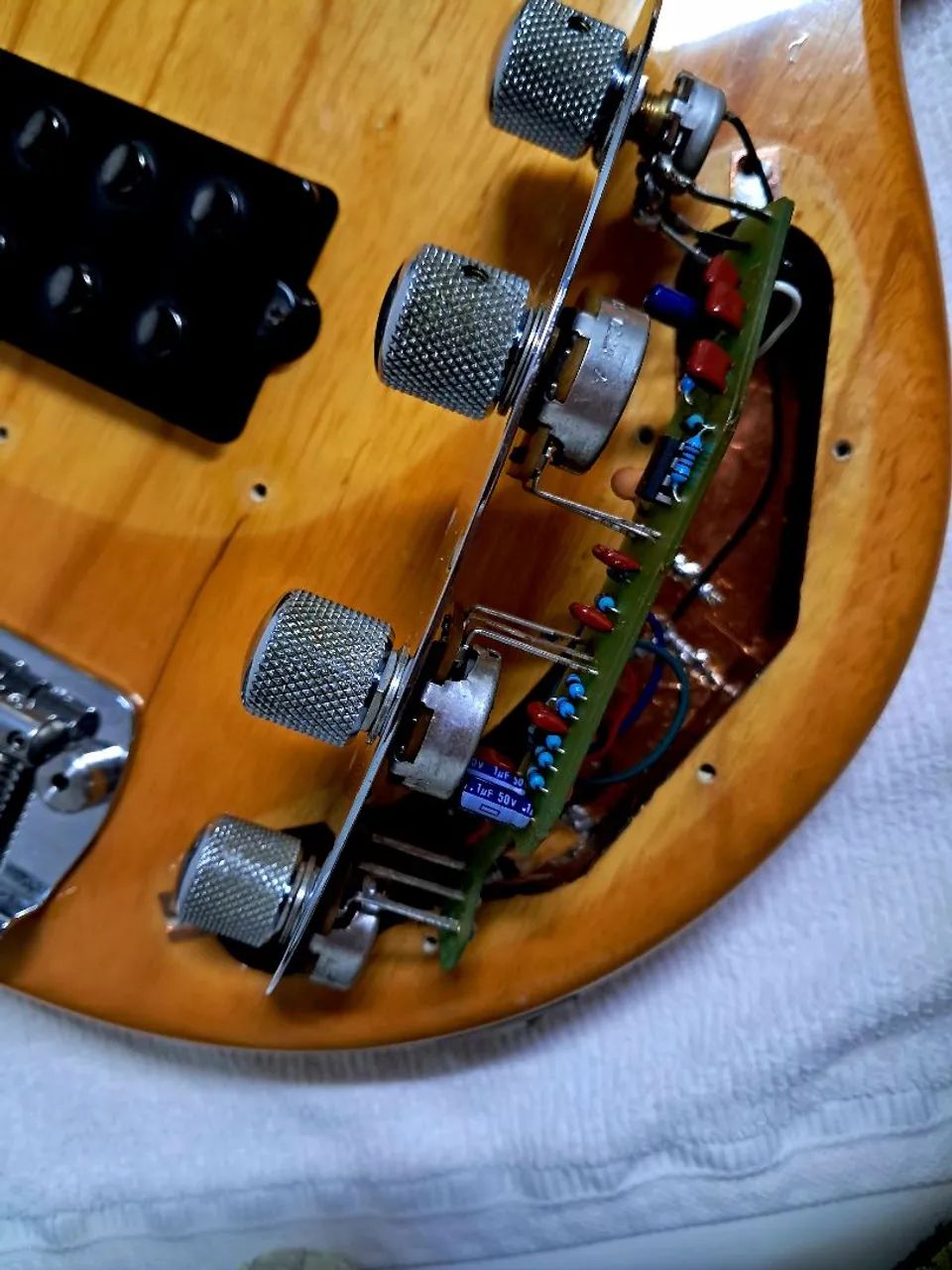Musicman Stingray 4C 3EQ 2008 - Foto 4