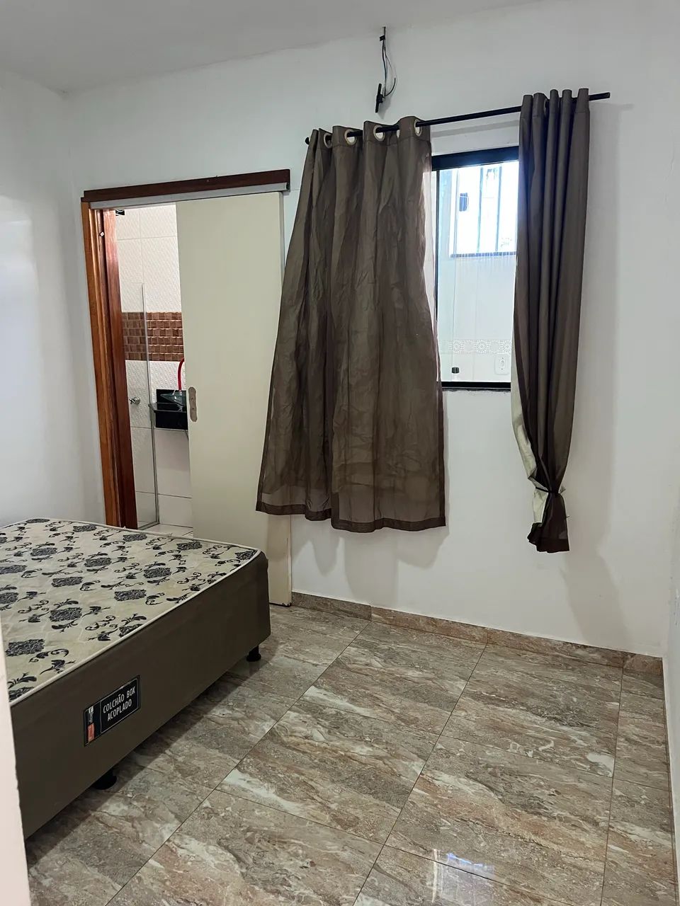 Alugo casa tipo apto