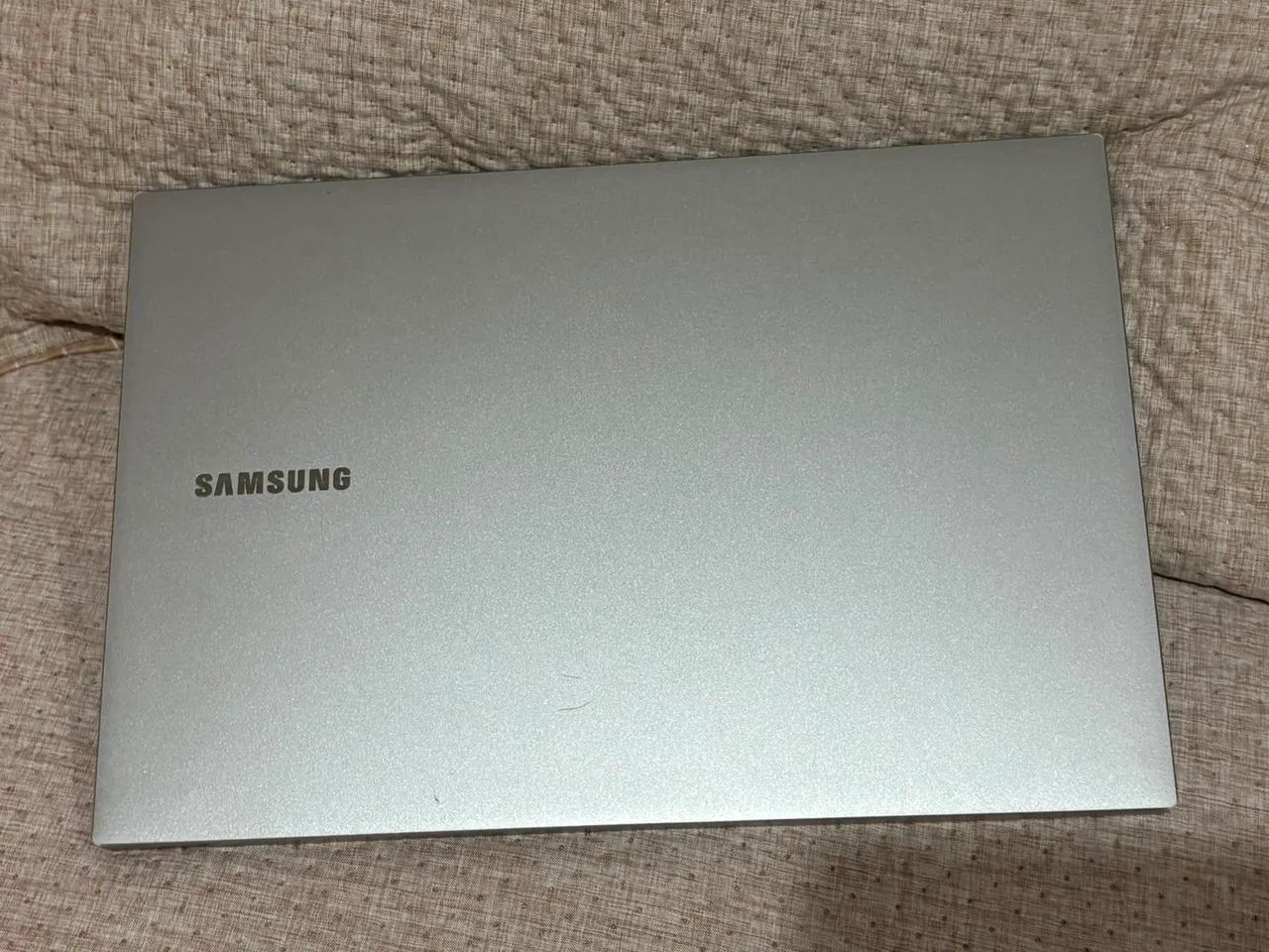Vendo Notebook Samsung Book X40 Intel Core i5 8GB 1TB
