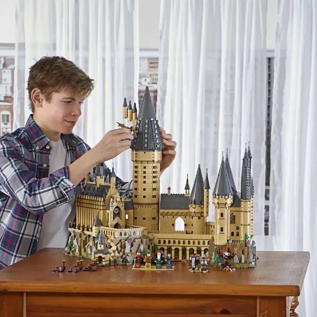 Lego Harry Potter Castelo de Hogwarts 71043 - Foto 4